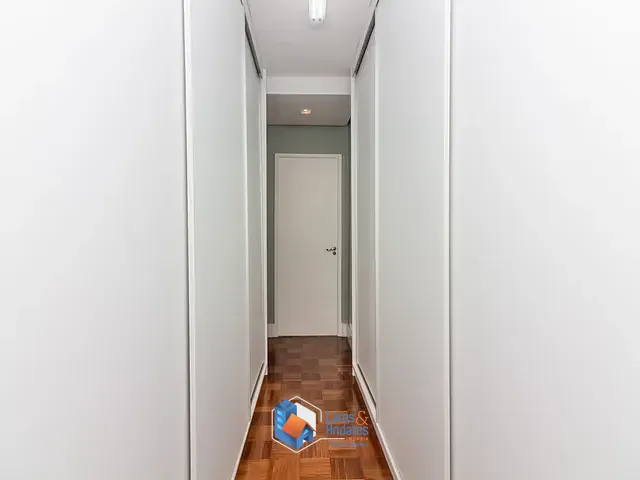 Apartamento 3 quartos e 2 banheiros, à venda, no bairro Moema em São Paulo