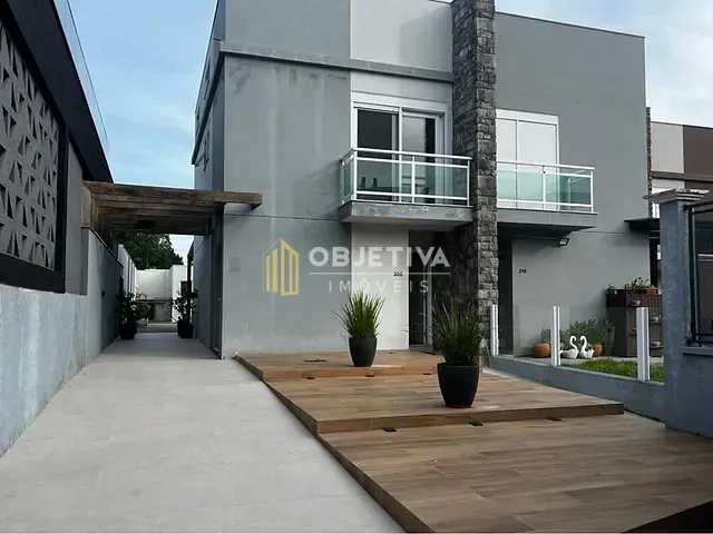 Casa 2 quartos e 3 banheiros, à venda, no bairro Lomba do Pinheiro em Porto Alegre