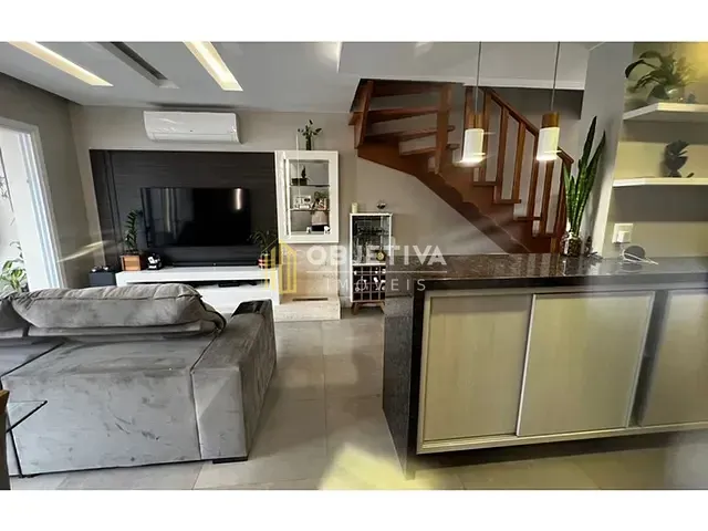 Casa 2 quartos e 3 banheiros, à venda, no bairro Lomba do Pinheiro em Porto Alegre