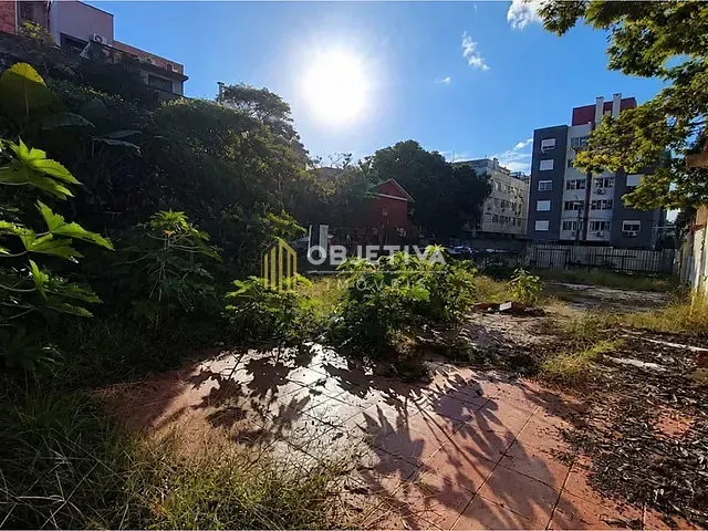 Terreno à venda, no bairro Bom Jesus em Porto Alegre