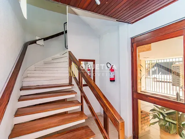 Apartamento 2 quartos e 2 banheiros, à venda, no bairro Santana em Porto Alegre