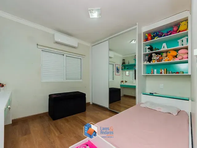Casa 5 quartos e 4 banheiros, à venda, no bairro Jardim Santa Cruz (Sacomã) em São Paulo
