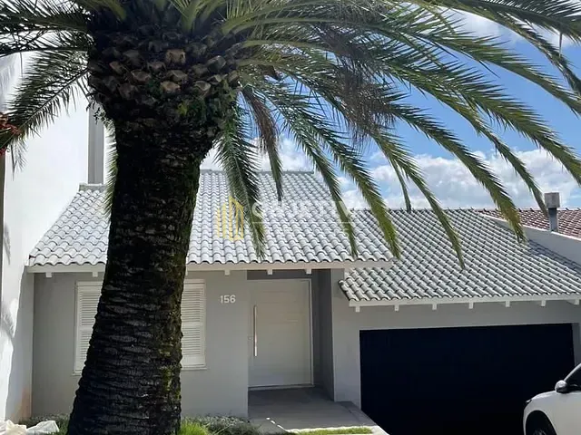 Casa 4 quartos e 5 banheiros, à venda, no bairro Nonoai em Porto Alegre