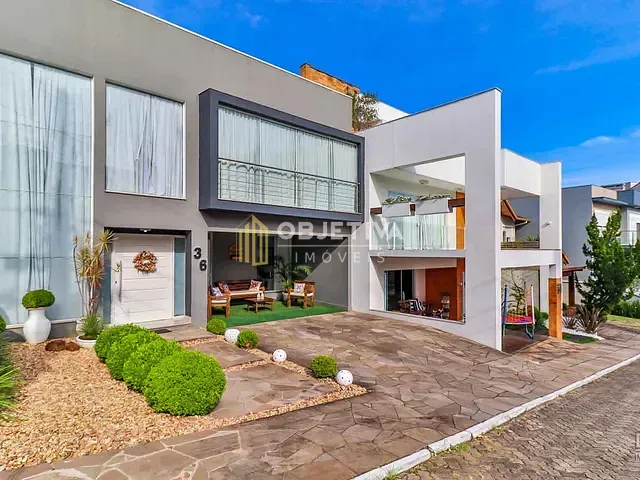Casa 3 quartos e 4 banheiros, à venda, no bairro Hípica em Porto Alegre