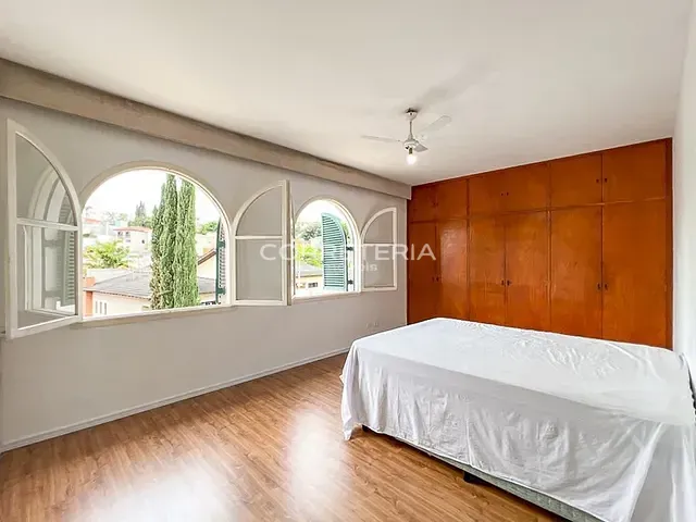 Casa 6 quartos e 5 banheiros, à venda, no bairro Vila Sônia em São Paulo