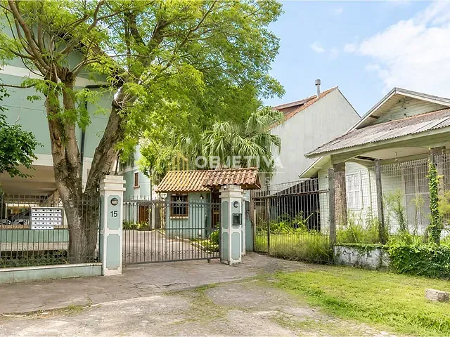 Casa 3 quartos e 4 banheiros, à venda, no bairro Ipanema em Porto Alegre