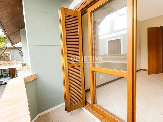 Casa 3 quartos e 4 banheiros, à venda, no bairro Ipanema em Porto Alegre