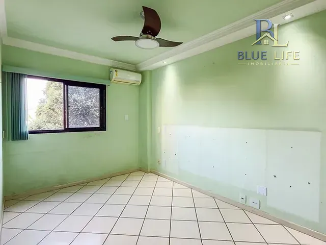 Apartamento 3 quartos e 2 banheiros, à venda, no bairro Praia da Costa em Vila Velha
