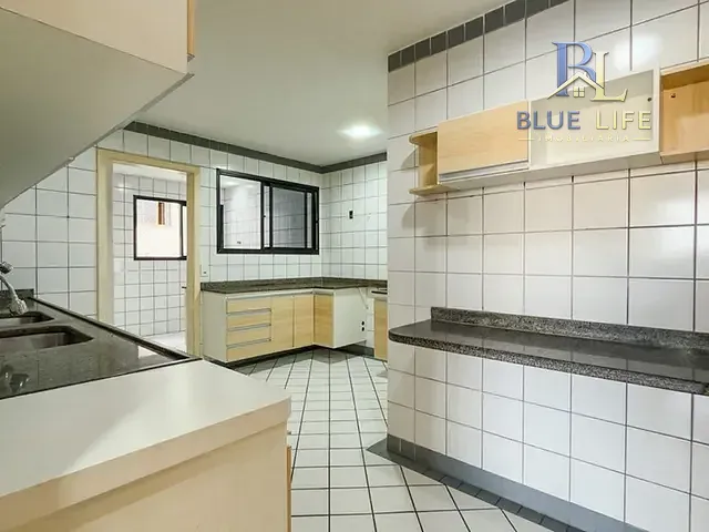 Apartamento 3 quartos e 2 banheiros, à venda, no bairro Praia da Costa em Vila Velha