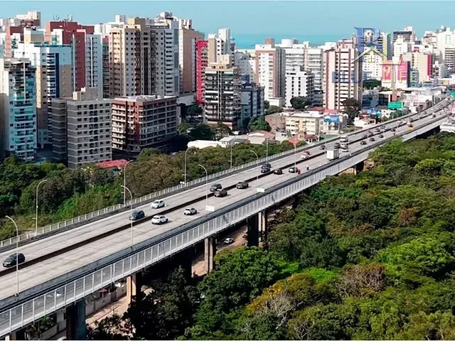 Apartamento 3 quartos e 2 banheiros, à venda, no bairro Praia da Costa em Vila Velha