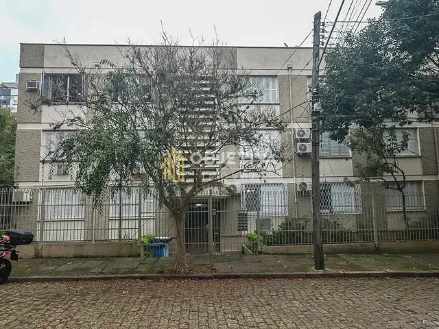 Apartamento 2 quartos e 1 banheiro, à venda, no bairro Passo da Areia em Porto Alegre