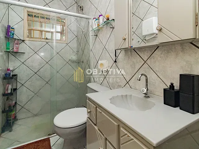 Casa 2 quartos e 2 banheiros, à venda, no bairro Rubem Berta em Porto Alegre