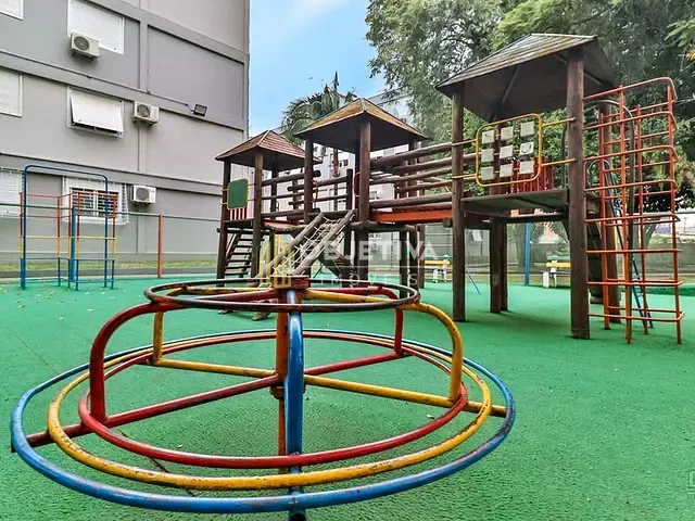 Apartamento 2 quartos e 1 banheiro, à venda, no bairro Sarandi em Porto Alegre