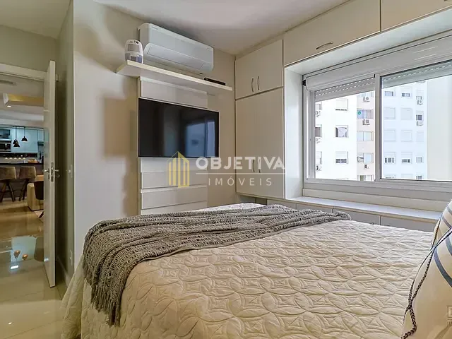 Apartamento 3 quartos e 3 banheiros, à venda, no bairro Vila Ipiranga em Porto Alegre