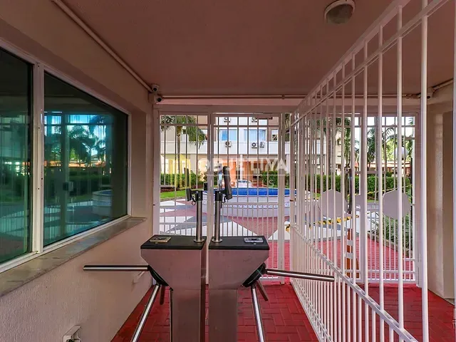 Apartamento 3 quartos e 3 banheiros, à venda, no bairro Vila Ipiranga em Porto Alegre