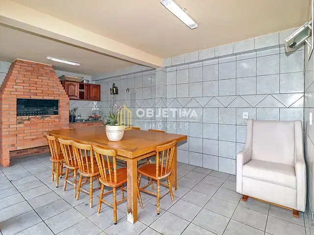 Casa 4 quartos e 4 banheiros, à venda, no bairro Jardim Itu em Porto Alegre