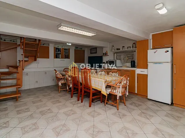 Casa 4 quartos e 3 banheiros, à venda, no bairro Vila Ipiranga em Porto Alegre
