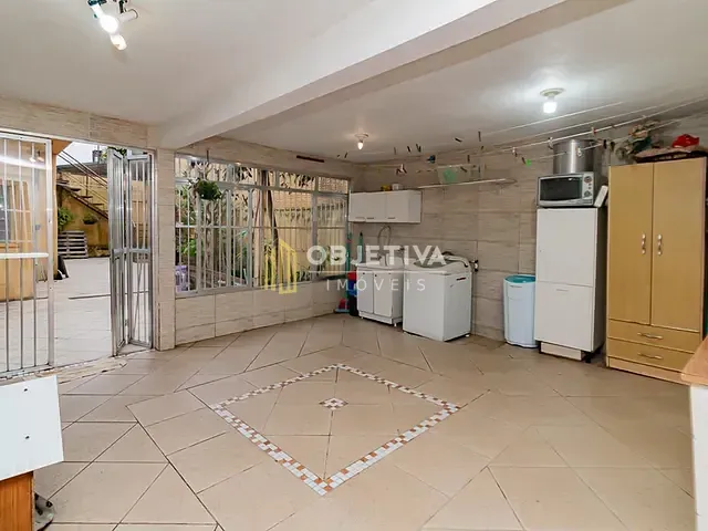 Casa 4 quartos e 3 banheiros, à venda, no bairro Vila Ipiranga em Porto Alegre
