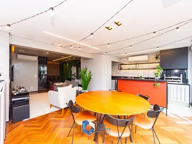 Apartamento 2 quartos e 3 banheiros, à venda, no bairro Moema em São Paulo
