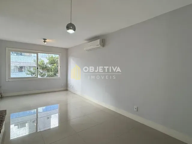 Apartamento 2 quartos e 7 banheiros, à venda, no bairro Santa Cecília em Porto Alegre