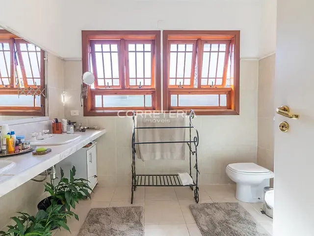 Casa 3 quartos e 5 banheiros, à venda, no bairro Real Parque em São Paulo