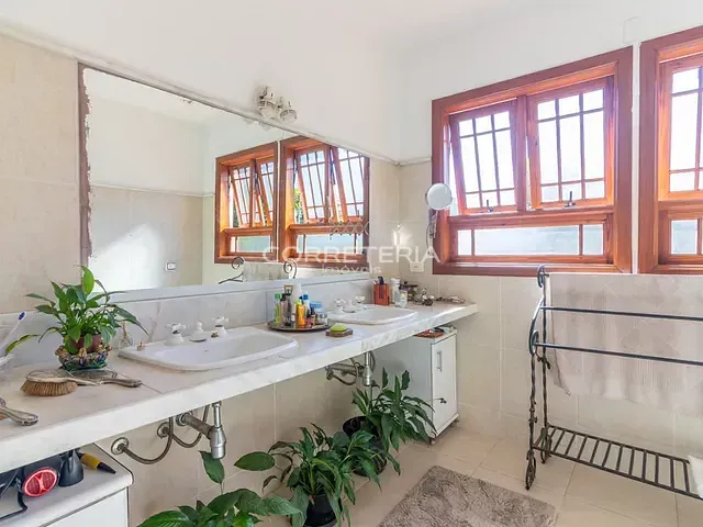 Casa 3 quartos e 5 banheiros, à venda, no bairro Real Parque em São Paulo