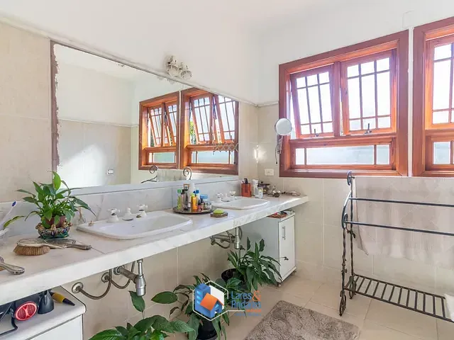 Casa 3 quartos e 5 banheiros, à venda, no bairro Real Parque em São Paulo