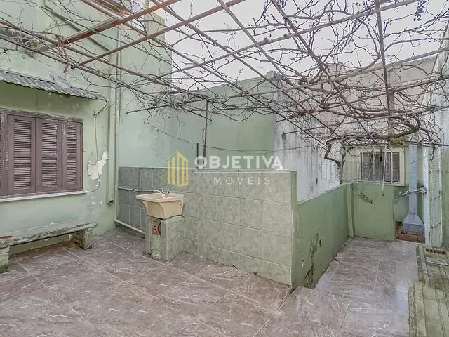 Casa 3 quartos e 3 banheiros, à venda, no bairro Santana em Porto Alegre