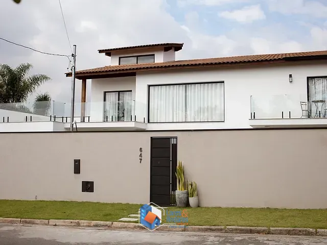 Casa 3 quartos e 4 banheiros, à venda, no bairro Chácara Jaraguá em São Paulo