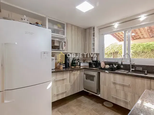 Casa 3 quartos e 3 banheiros, à venda, no bairro Lomba do Pinheiro em Porto Alegre