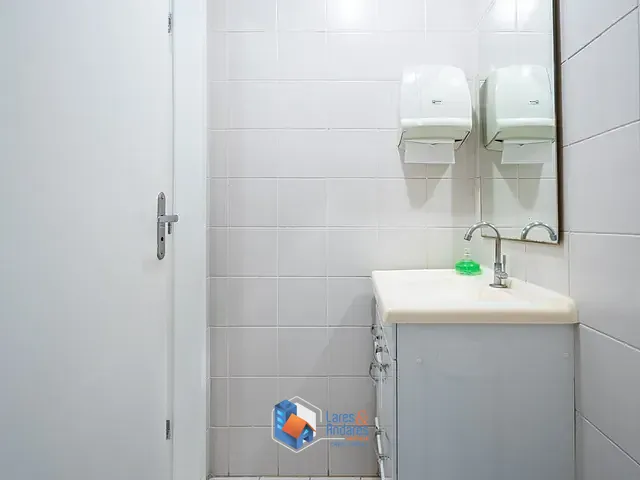 Sala à venda, no bairro Santo Amaro em São Paulo