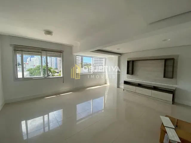 Cobertura / Penthouse 2 quartos e 2 banheiros, à venda, no bairro Rio Branco em Porto Alegre