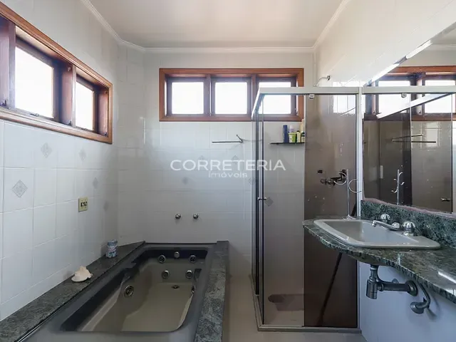 Casa 3 quartos e 5 banheiros, à venda, no bairro Chácara Inglesa em São Paulo