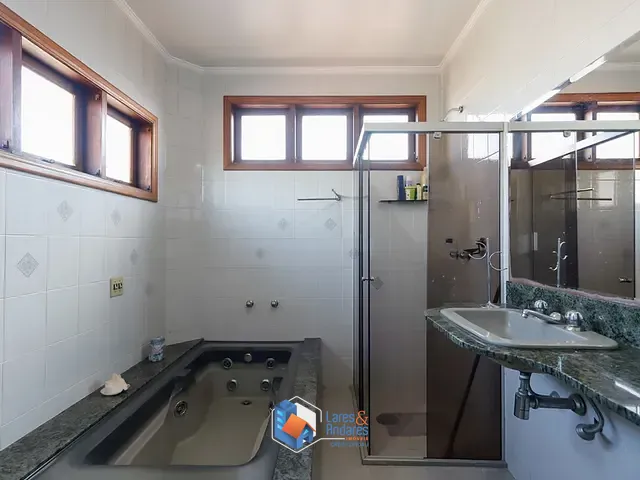 Casa 3 quartos e 5 banheiros, à venda, no bairro Chácara Inglesa em São Paulo