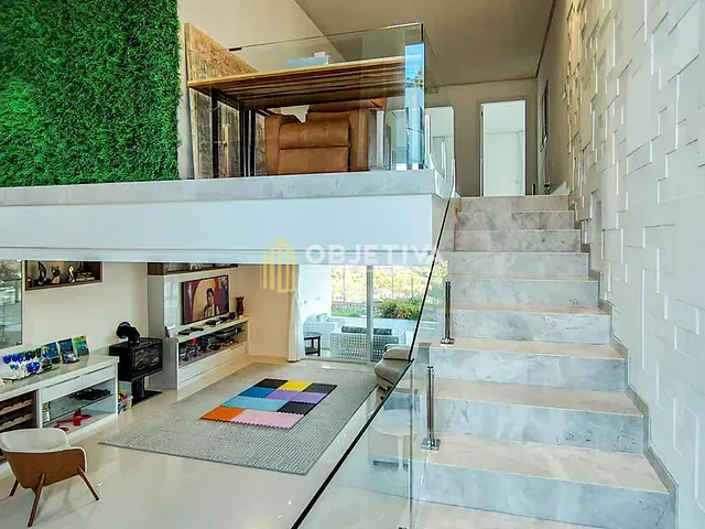 Casa 3 quartos e 6 banheiros, à venda, no bairro Vila Nova em Porto Alegre