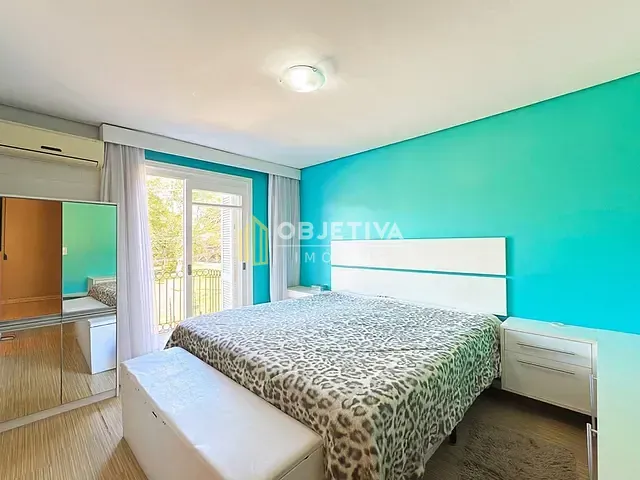 Casa 3 quartos e 4 banheiros, à venda, no bairro Ipanema em Porto Alegre