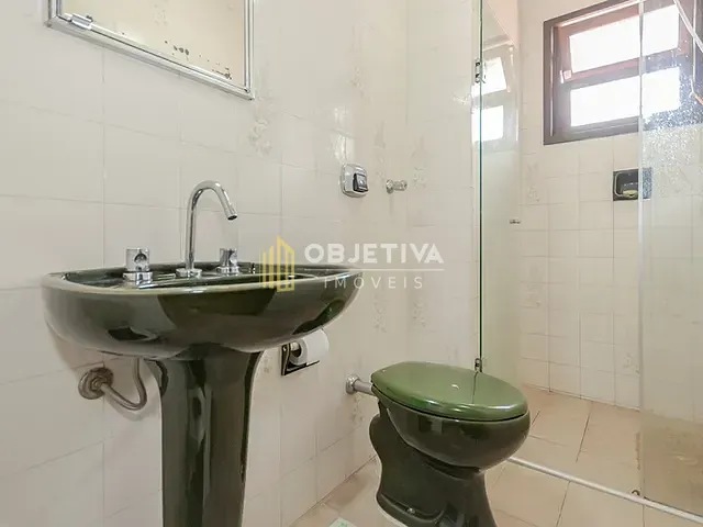 Casa 3 quartos e 3 banheiros, à venda, no bairro Jardim Itu em Porto Alegre