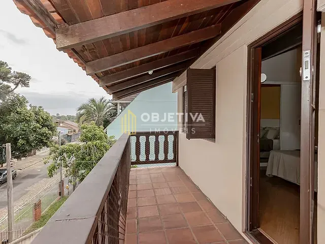 Casa 3 quartos e 3 banheiros, à venda, no bairro Jardim Itu em Porto Alegre