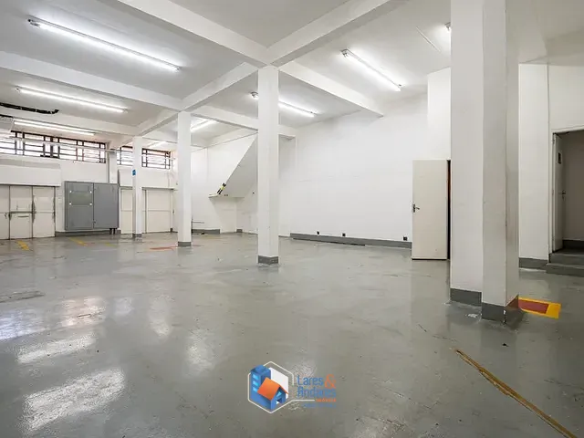 Loja à venda, no bairro Cambuci em São Paulo