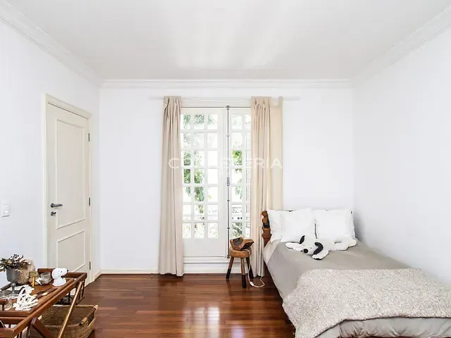 Casa 5 quartos e 7 banheiros, à venda, no bairro Alto da Boa Vista em São Paulo