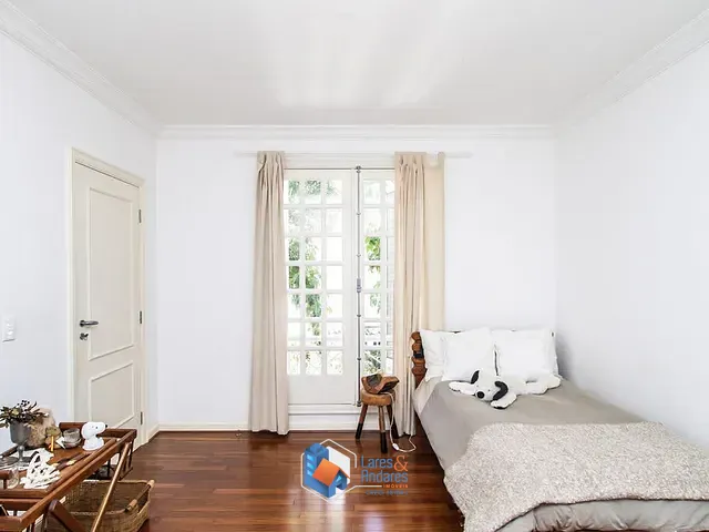 Casa 5 quartos e 7 banheiros, à venda, no bairro Alto da Boa Vista em São Paulo