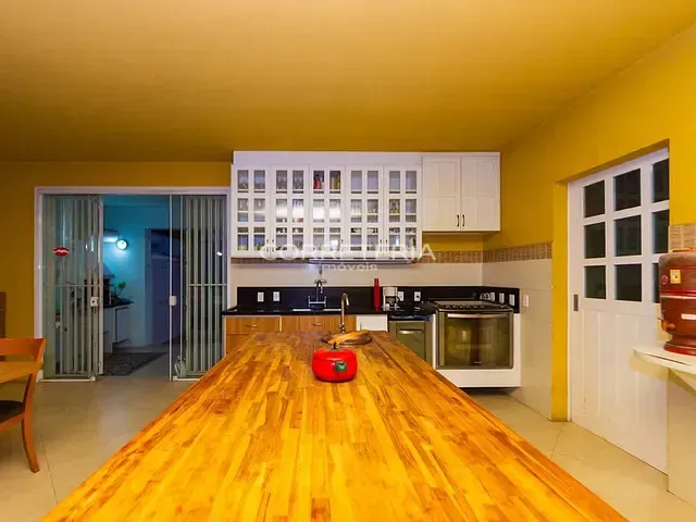 Casa 3 quartos e 6 banheiros, à venda, no bairro Vila Cordeiro em São Paulo