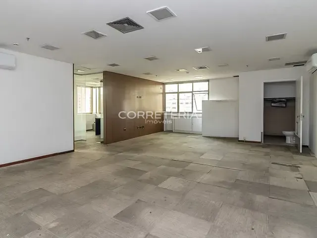 Sala à venda, no bairro Vila Olímpia em São Paulo