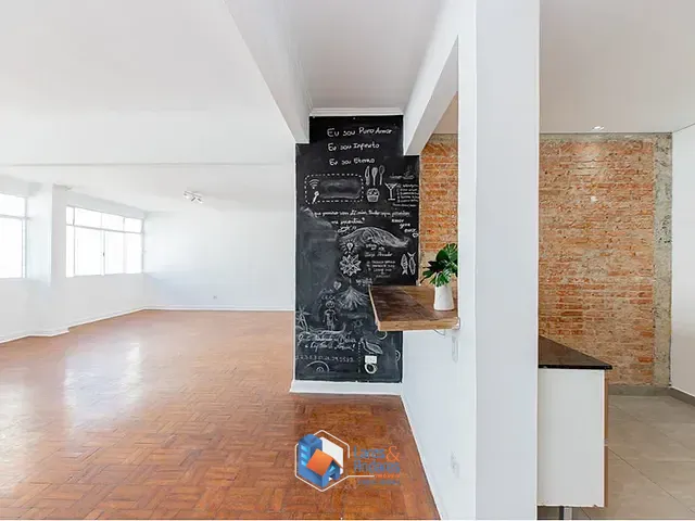 Apartamento 3 quartos e 2 banheiros, à venda, no bairro Aclimação em São Paulo