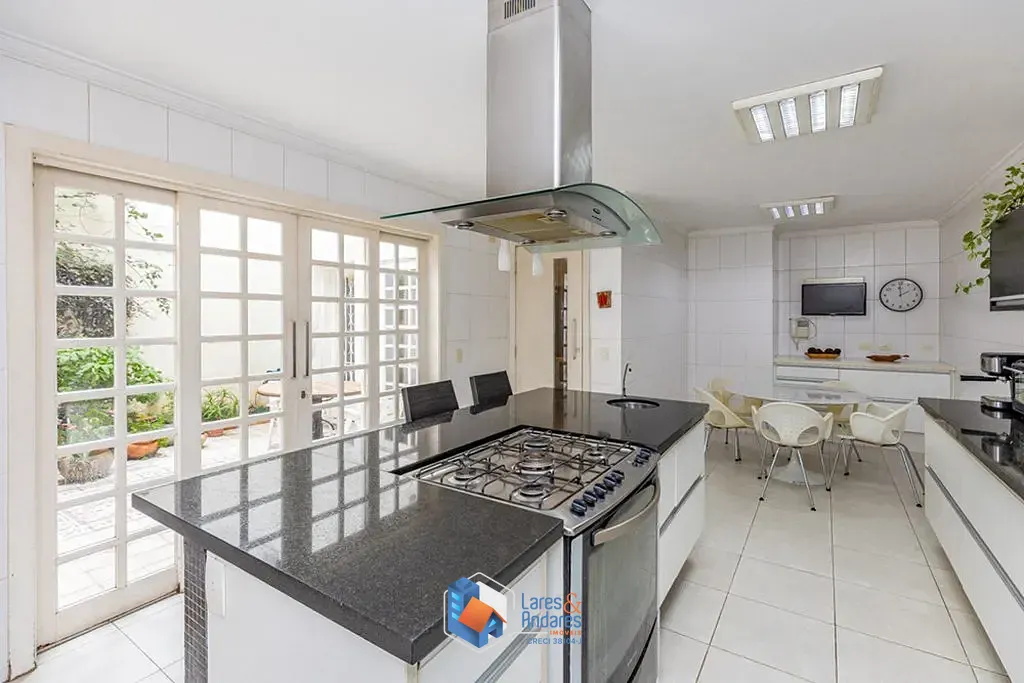Casa, 4 quartos, 260 m² - Foto 40