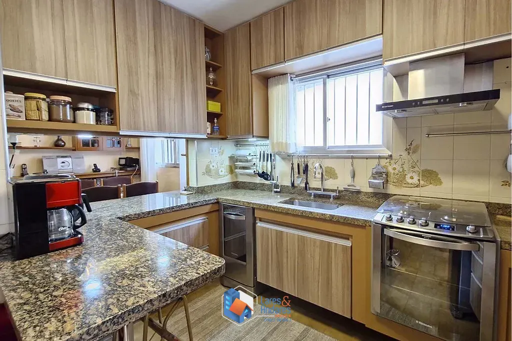 Casa, 3 quartos, 223 m² - Foto 2