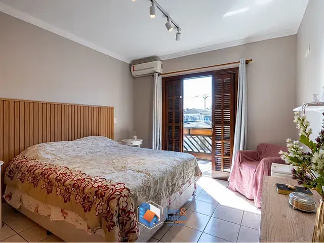 Casa 3 quartos e 4 banheiros, à venda, no bairro Jardim Santa Cruz (Campo Grande) em São Paulo