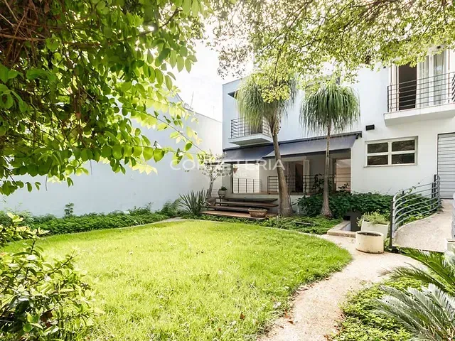 Casa 4 quartos e 8 banheiros, à venda, no bairro Vila Nova Conceição em São Paulo