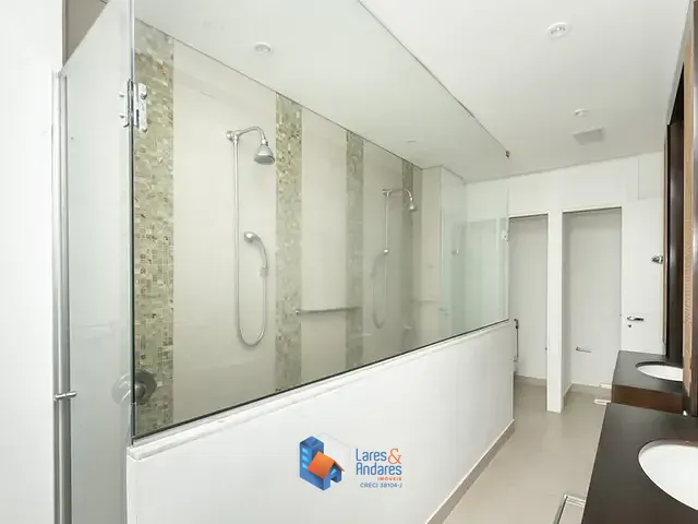 Casa 4 quartos e 8 banheiros, à venda, no bairro Vila Nova Conceição em São Paulo