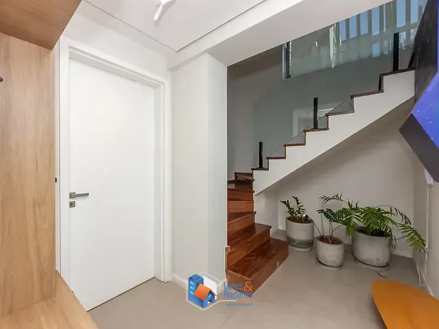 Casa 3 quartos e 5 banheiros, à venda, no bairro Alto da Boa Vista em São Paulo